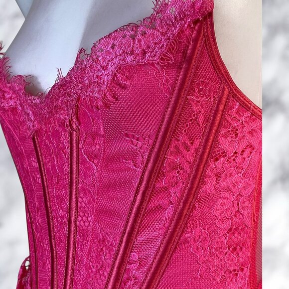 PrettyLittleThing Hot Pink Lace Detail Corset Bandeau Mini Dress - Picture 7 of 12